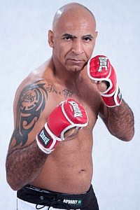 Edvaldo 'Maguila' Santos